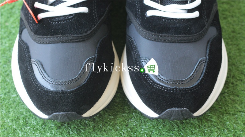 Virgil Abloh Off-White Arrow Chunky Vibram Sneaker
